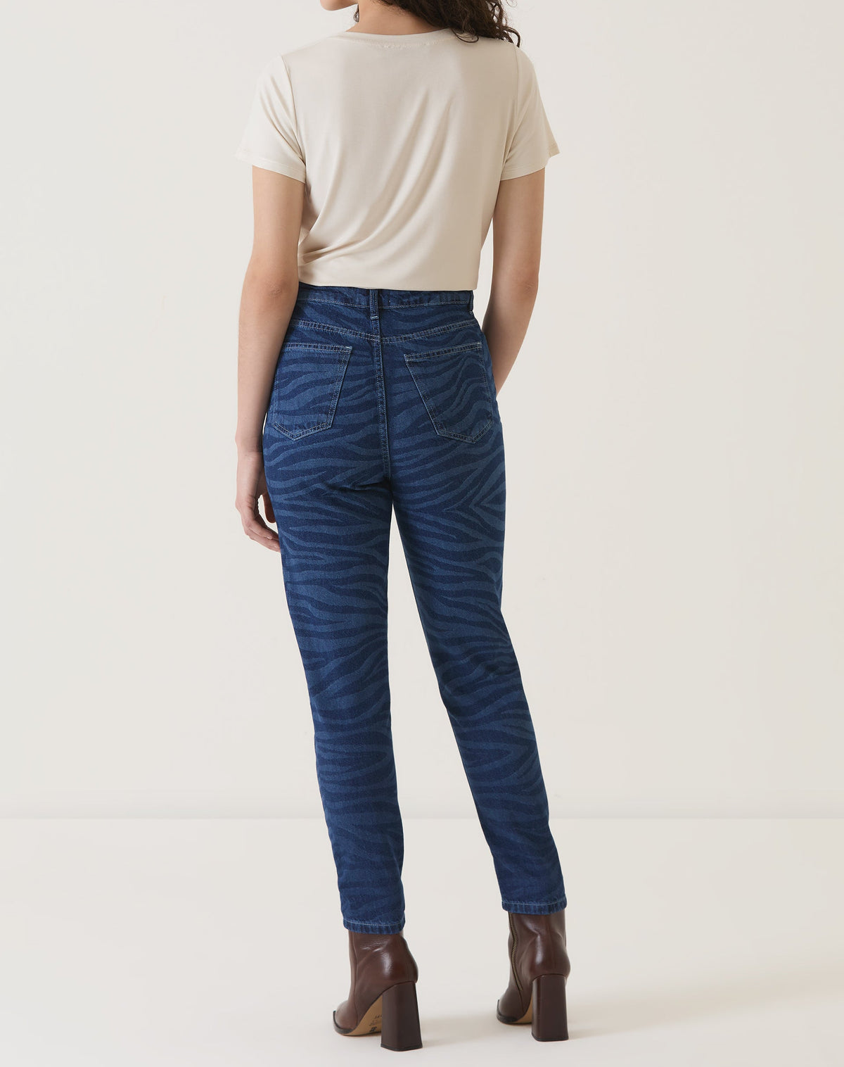 Calça Mom Zebra Jeans - Azul Médio