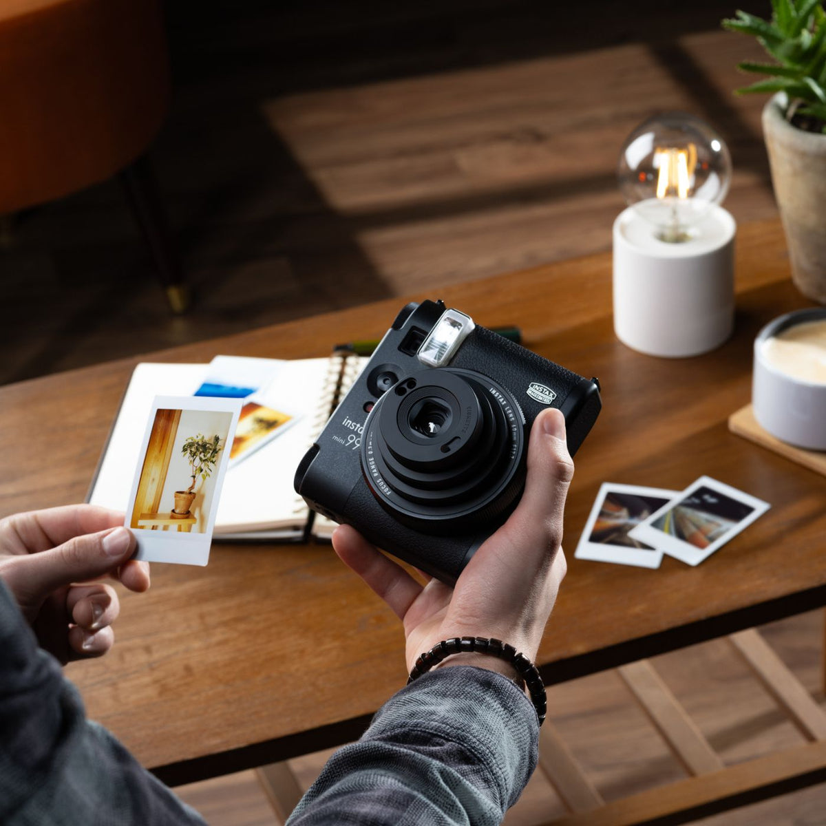 Câmera Instantânea Fujifilm instax mini 99™ Preta
