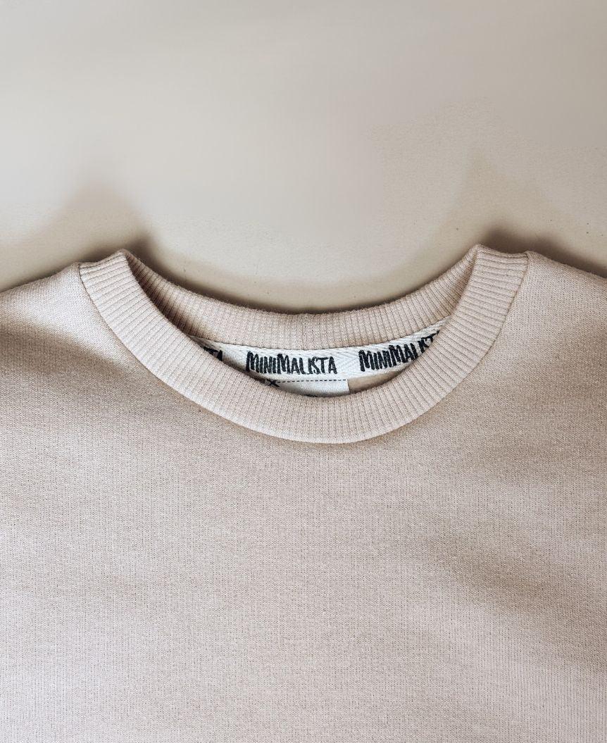 Moletom Infantil Liso Beige MiniMalista Baby — blusa de frio criança 100% algodão peluciado, casaco unissex bege avelado, roupa de inverno infantil masculino feminino, modelo clássico atemporal