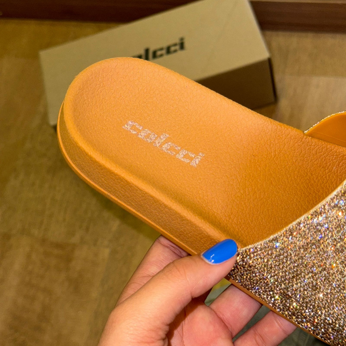 Slide Colcci Bianca Marca Logo 158.01.02358