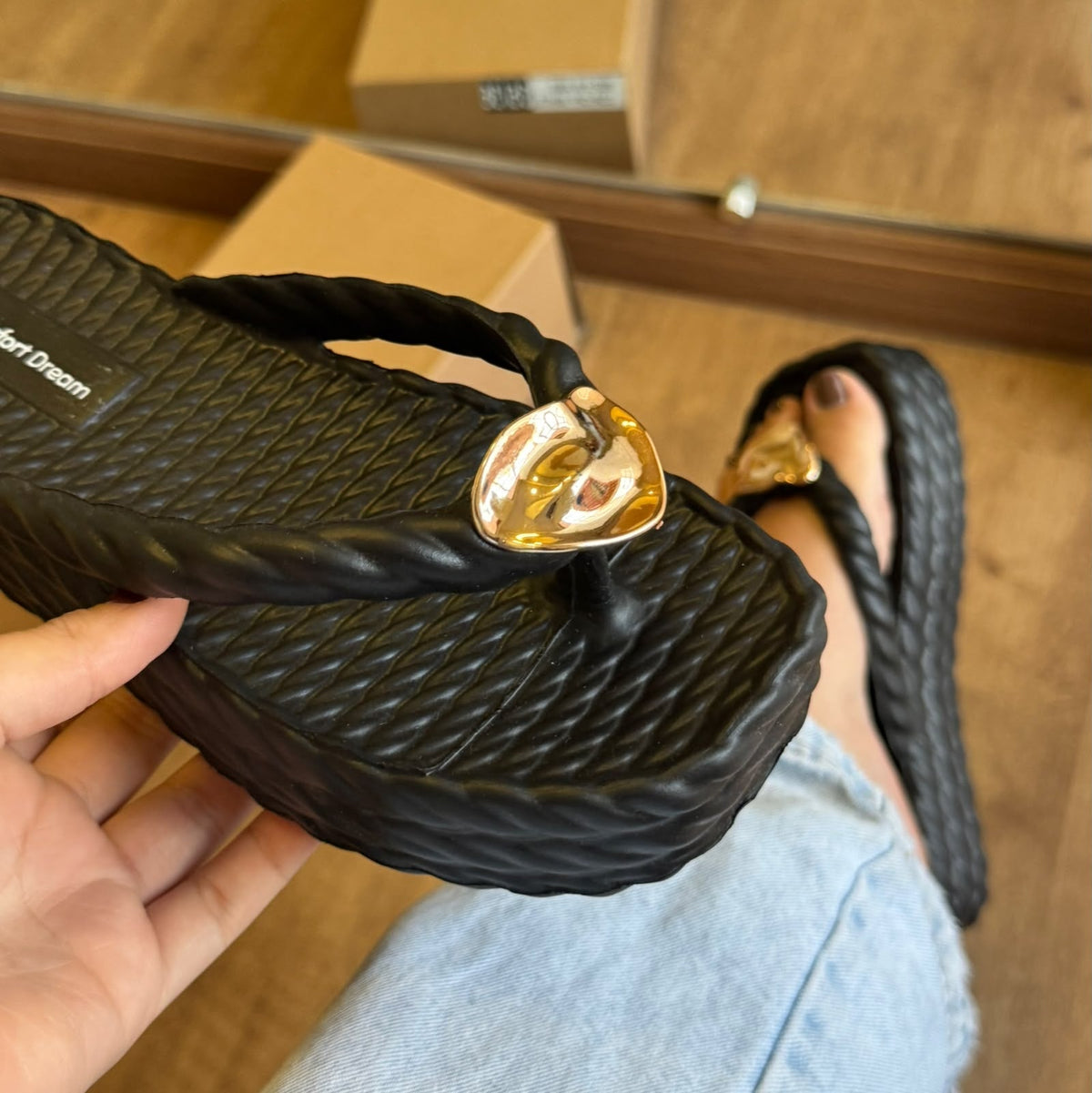 Tamanco Confort Dream Detalhe Dourado 810
