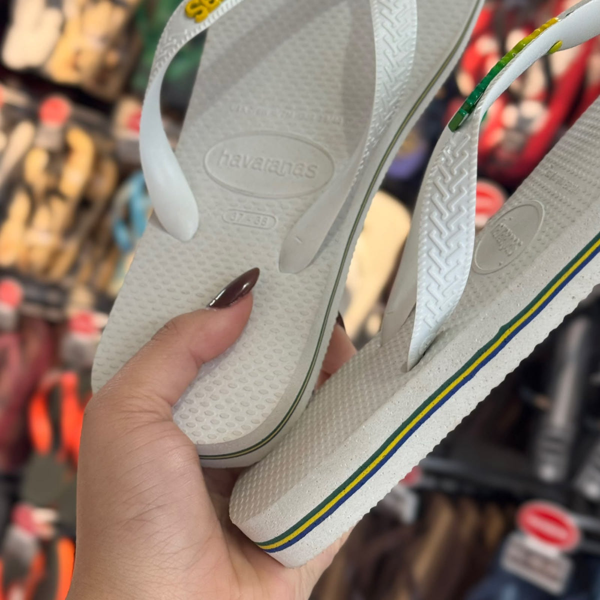 Havaianas Brasil (Branco) + Placa Logo Brasilize