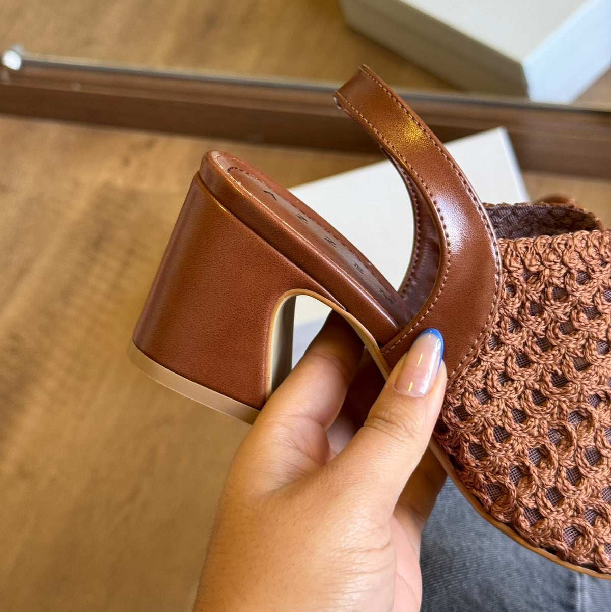 Salto Bloco Azzem Detalhe Crochê 451