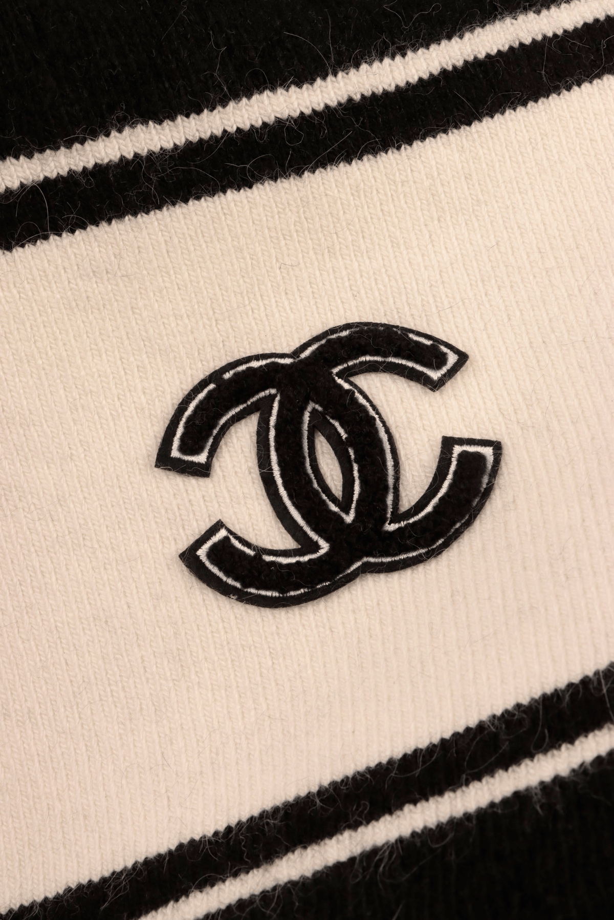 CASHMERE CC QUILTED SCARF