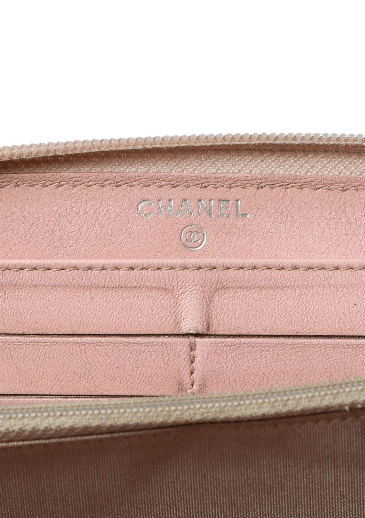 CC ZIP AROUND WALLET CAVIAR