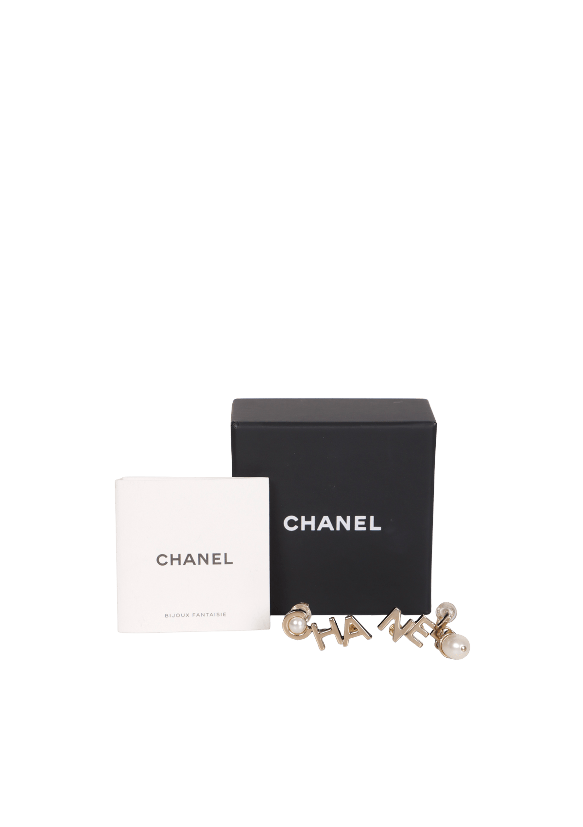 PEARL CHA-NEL EARRINGS