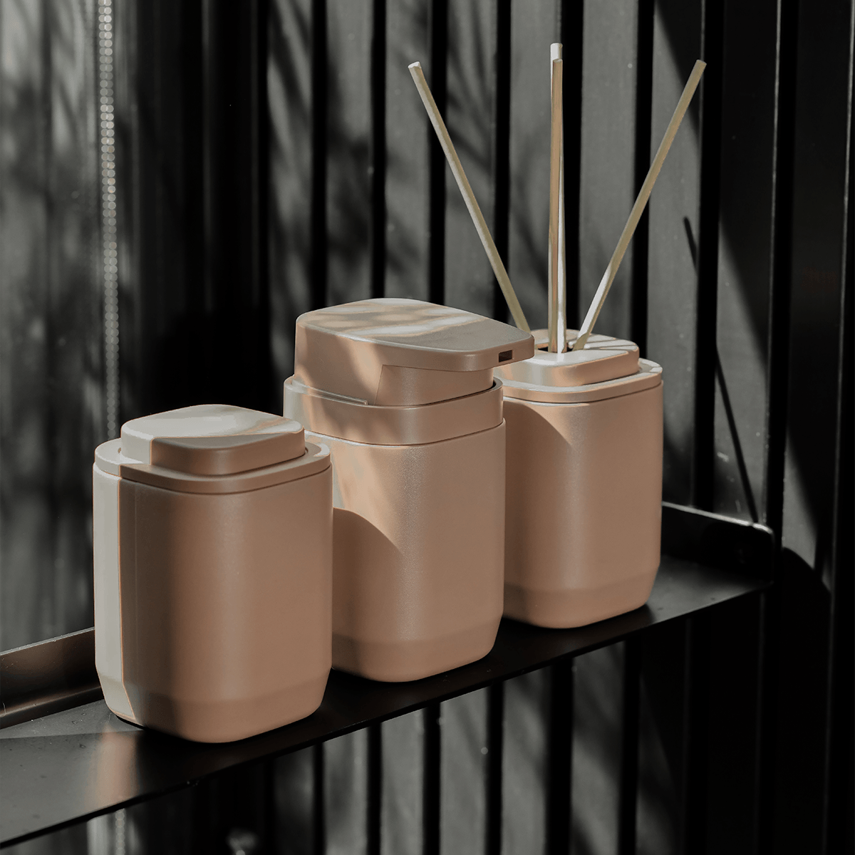 Kit de acessórios de bancada com porta sabonete líquido Ou 4 peças Linha Aura - Ou