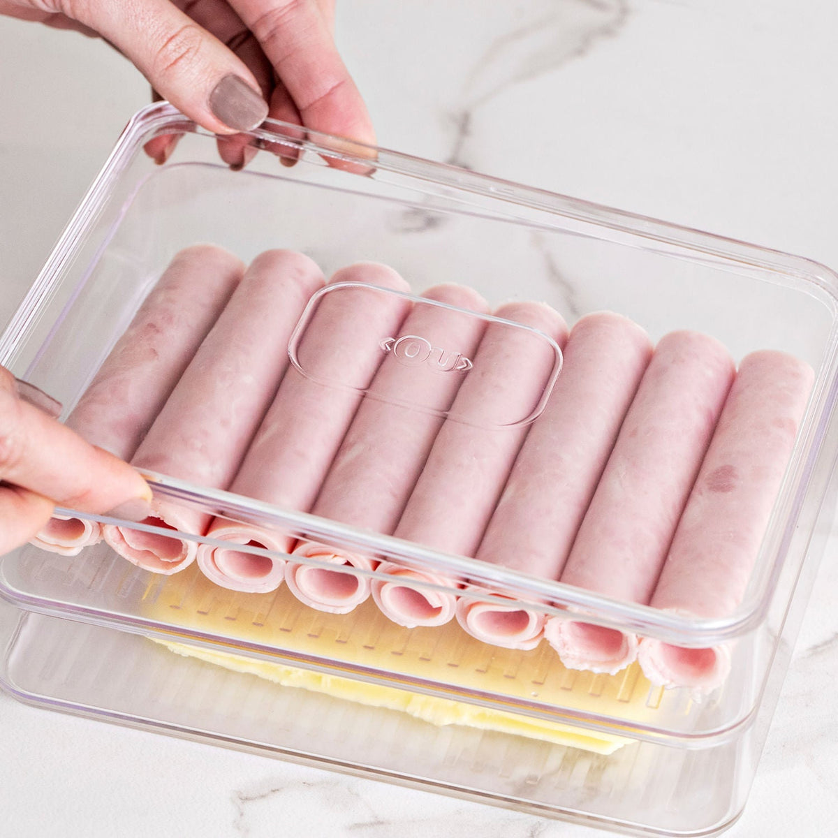 porta frios da Ou da Linha Clear Fresh com frios dentro visto de cima